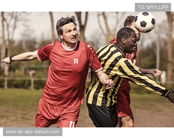 莱万连续6场破门，本赛季表现已达巅峰，莱万连续19场