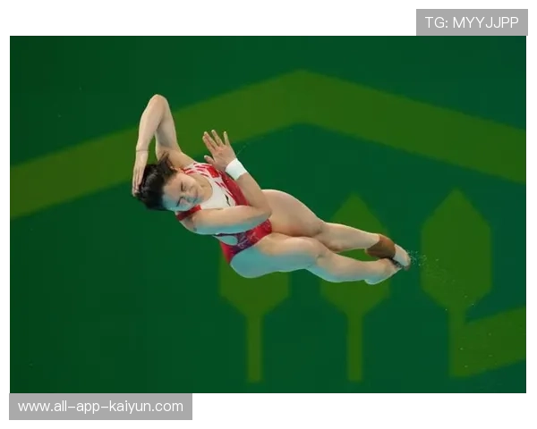 3米板跳水精准，稳定输出高分，三米板跳水几个动作